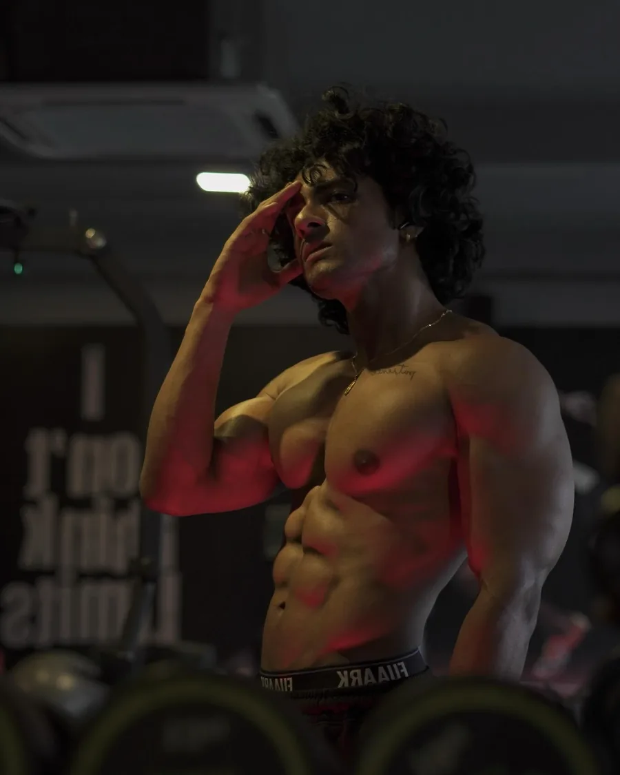 Rajdeep under red light at the gym